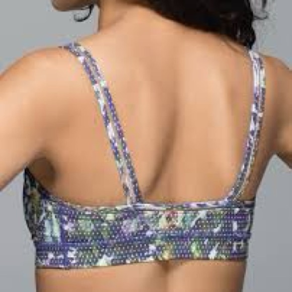 Lululemon athletica Straight Up Bra Size 6 - Picture 2 of 6
